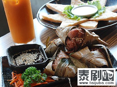 泰式料理-独特醃料香兰叶包鸡