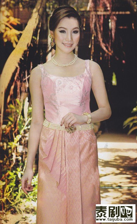 泰国传统的婚礼礼服5