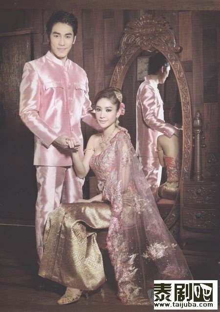 泰国传统的婚礼礼服10