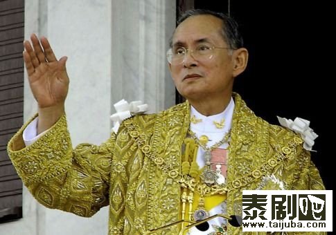 泰国国王普密蓬国王昨日出院 患病住院四年0