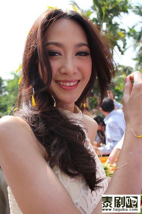 泰国女星Preaw写真照片