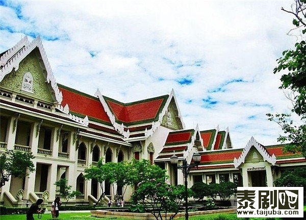 2013最新泰国大学排行榜第一名朱拉隆功大学