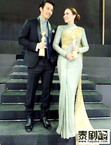 泰星Aum&Nat荣获2014亚洲优秀艺人奖