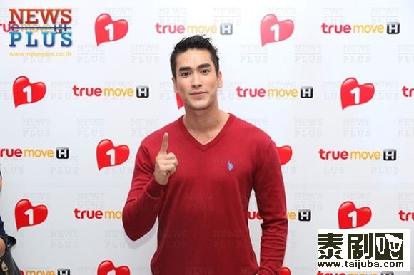 Nadech称与Yaya爬山是很平常的事情