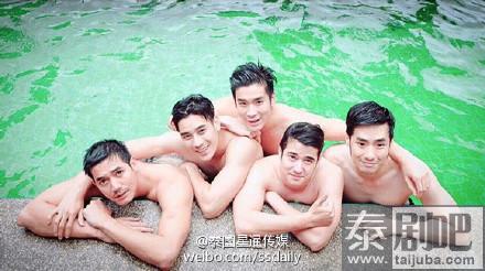 Weir&kenp&马里奥&Lek&Pat裸身泳池浴