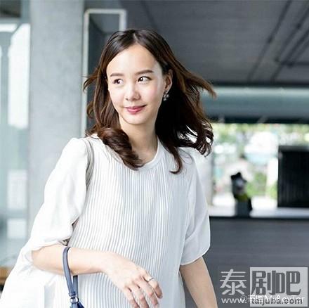 泰国小清新淡妆美女个人照