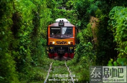 泰国火车曼谷-北碧府瀑布站沿途美景