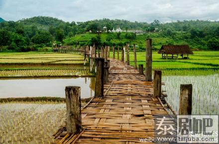 泰国旅游:泰国最长的木桥长达600米的苏东佩木桥美景