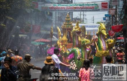 泰国旅游:2016宋干节汶族选美大赛22日隆重开幕