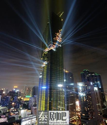 泰国曼谷最新摩天大楼灯光秀