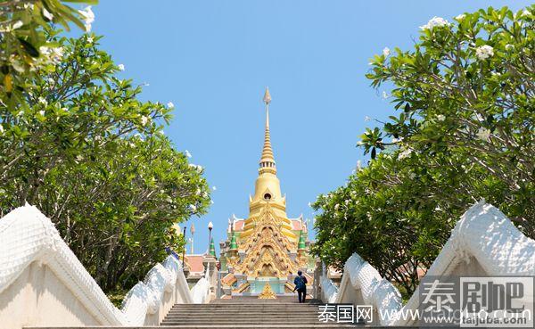 泰国巴蜀塔塞寺-国王普密蓬的代表寺