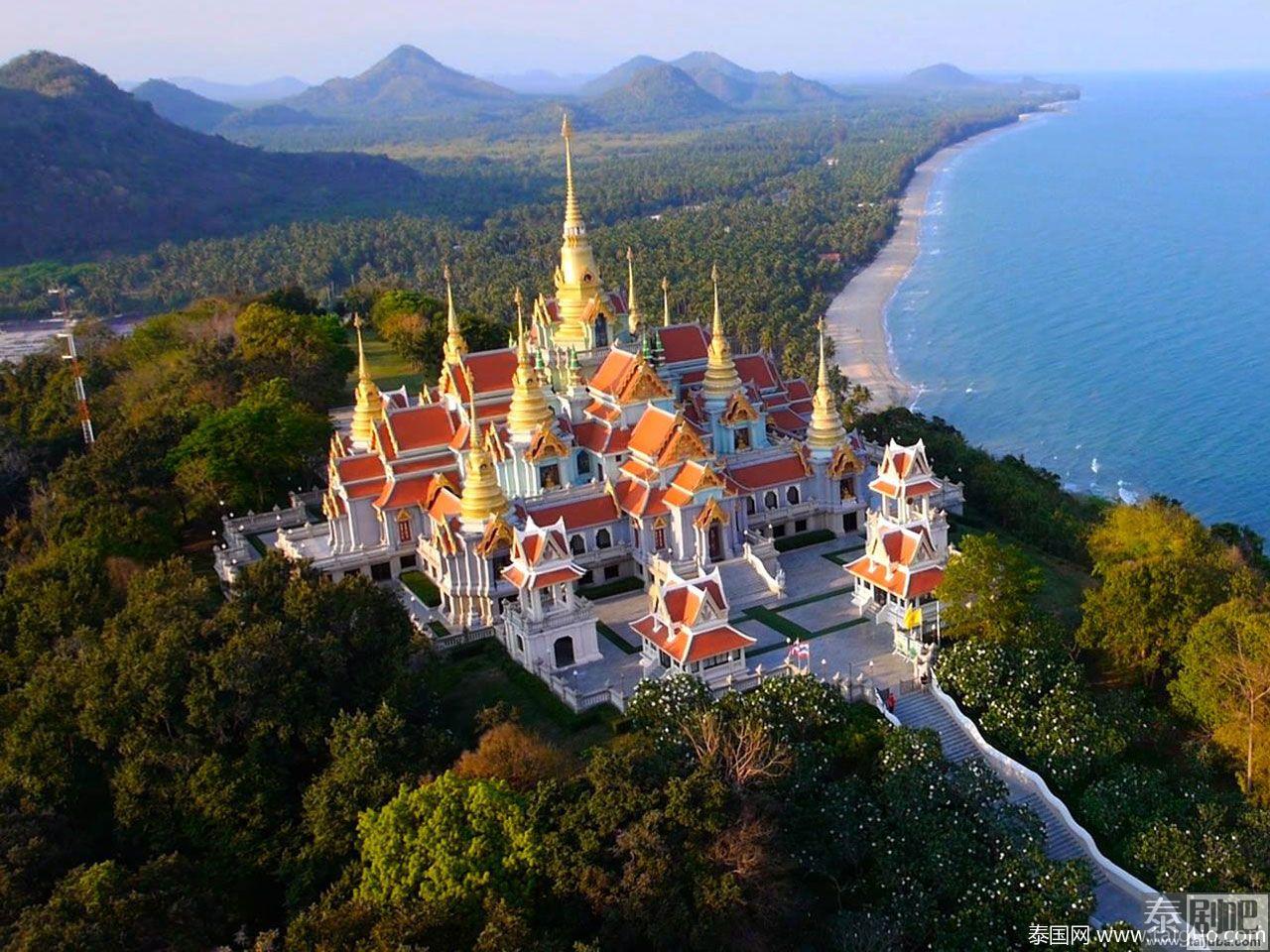 泰国巴蜀塔塞寺-国王普密蓬的代表寺