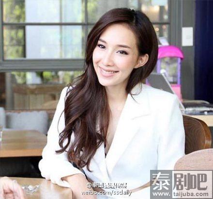 泰国女明星的长发造型