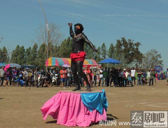 泰国武里南府风筝节现场照