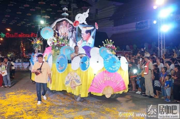 泰国博桑纸伞工艺节现场照