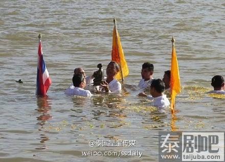 恭请湄公河水财神佛像祈福