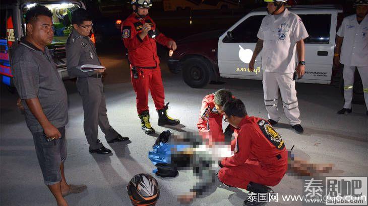 泰国男子遵从被车撞死