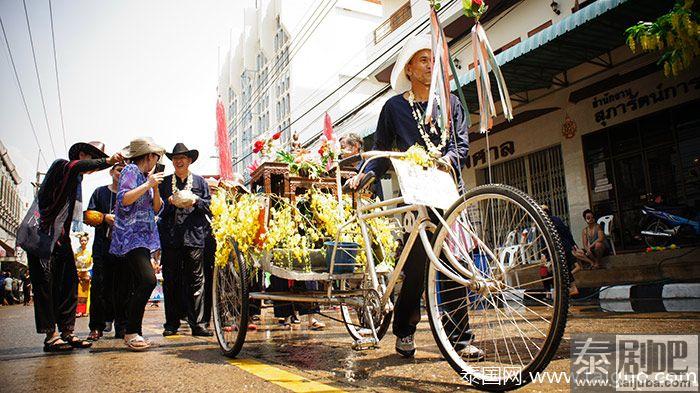 泰国帕府将举行宋干节庆祝活动