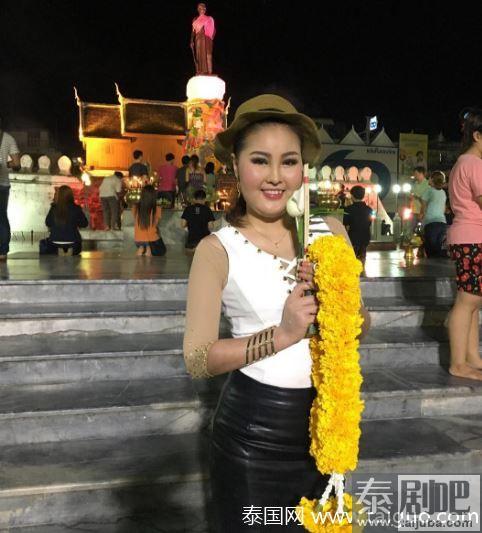 泰国女歌手Yinglee饱受疾病困扰