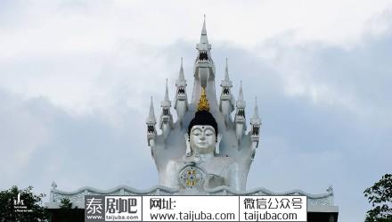 泰国洛坤府瓦洒楠赛寺庙的佛像