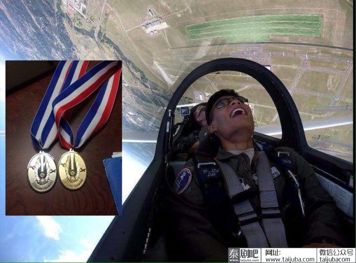 泰国飞行员Bright获美国特技飞行比赛冠军