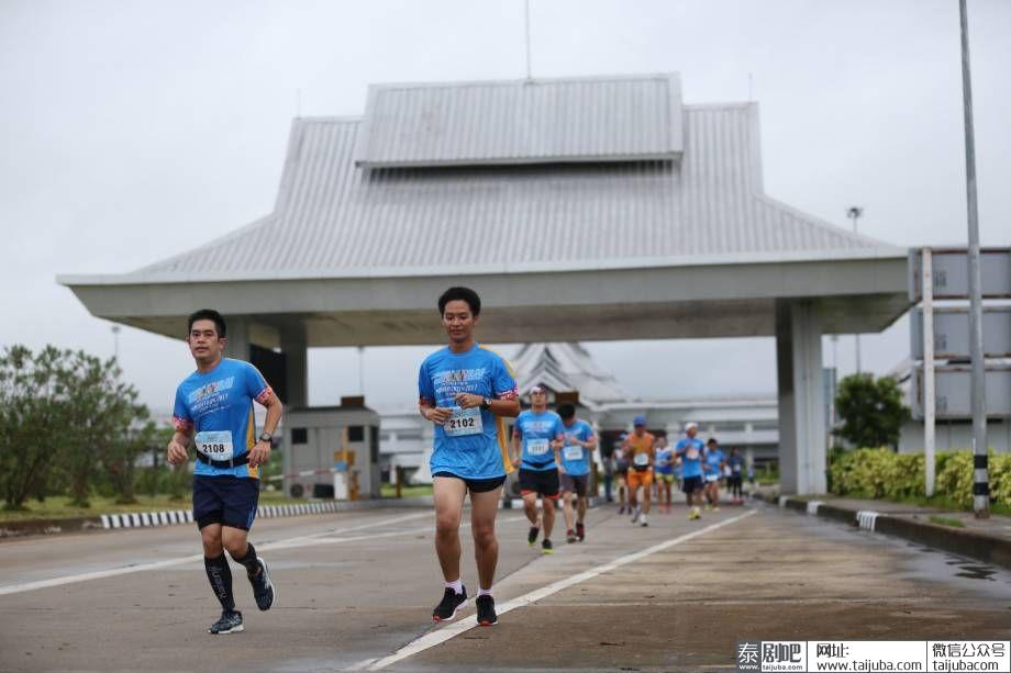 泰国-老挝跨越湄公河马拉松比赛