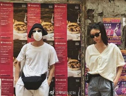泰星Toni与女友Linn甜蜜香港度假