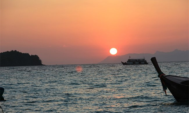 丽贝岛日出海滩Sunrise Beach