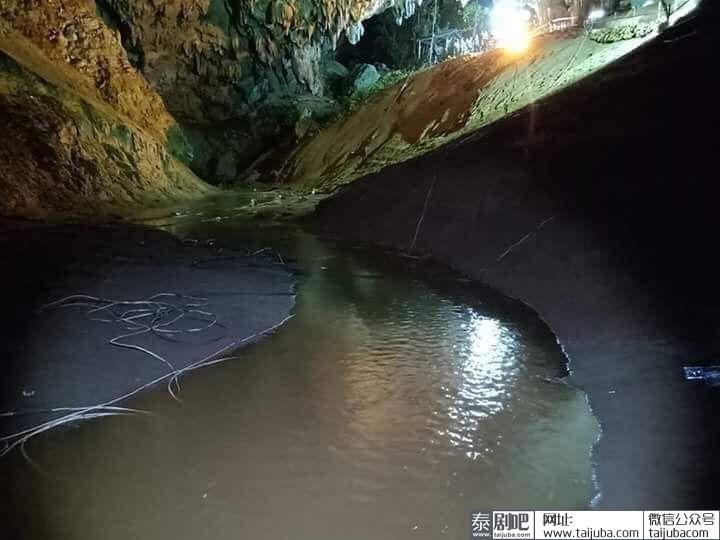 泰国山洞13人失踪救援队搜救