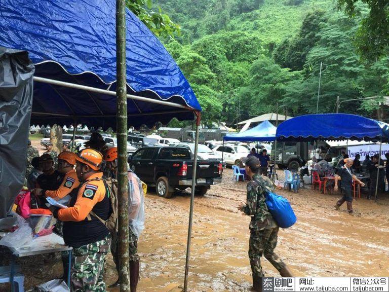 泰国山洞13人失踪救援队搜救