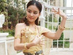 马里奥Aff、Aomiz、Pong等众泰星的传统服饰装 泰靓了~