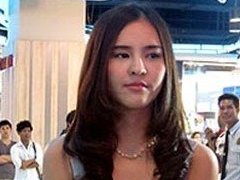 美女泰星Aomiz对粉丝发火(视频)？出面澄清原来是在拍广告