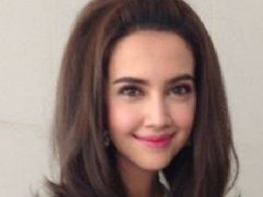 泰星Sara Legge忙于拍戏 与男友M OIC恋爱长袍9年没结婚准备