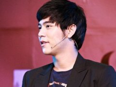 泰星Porshe否认与MintN单独吃饭，与Min只是朋友无分手之说