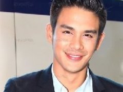 泰星Tye否认与Umm以及Moddum一道在澳门洗同性桑拿