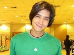 泰星Louis Scott否认与Noon拍摄性感照 没有计划在近期结婚