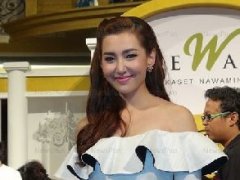 泰星Bella否认Weir接机 否认已经悄悄答应Weir做情侣