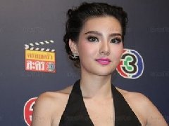 泰星Due Arisara坚称Pai Wanpoy只是兄长 说与Golf Pichaya共事没问题（goif前女友）