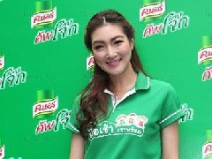 泰星Pancake说前男友Weir曾参加她外祖母的葬礼 督察Mee很理解