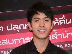 泰星Tua澄清March与Yaya来往四个月是一年前愚人节恶搞