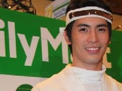 泰星Son Yuke否认与化妆师kratoey在洗手间有暧昧关系