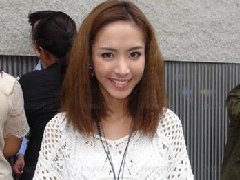 泰星Namcha拍摄MV时意外摔倒并无大碍 与圈外男友的交往很顺利