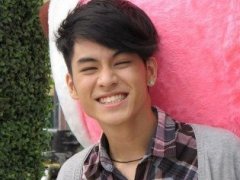 泰星Kao Jirayu否认母亲不高兴他与Mild来往 否认女友被James Jirayu拥抱而吃醋