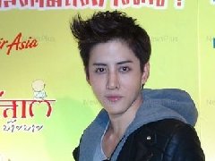 泰星Mike否认与Golf闹不和  不知有人撮合他与Aomiz