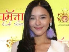 泰星Aomiz否认与导演Bas亲密 称与Mike只是合作共事没有机会成情侣