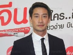泰星Pong刚从中国宣传电影“触灵3D”回来 承认因为工作而与Kaew疏远