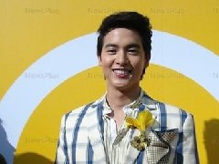 James Jirayu从高丽回国 Punch承认与其合演《极爱》有压力