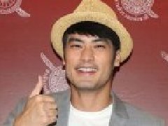 Boy Pakorn不在意被称伤疤脸明星 Golf称赞侄子Maxwell可爱