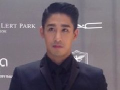 Pitch退出《丑女贝蒂》剧组 Poo打算带Note甜蜜马尔代夫行