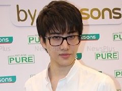 Mike家人主持供僧衣节 Ter与Peak交往7年后分手